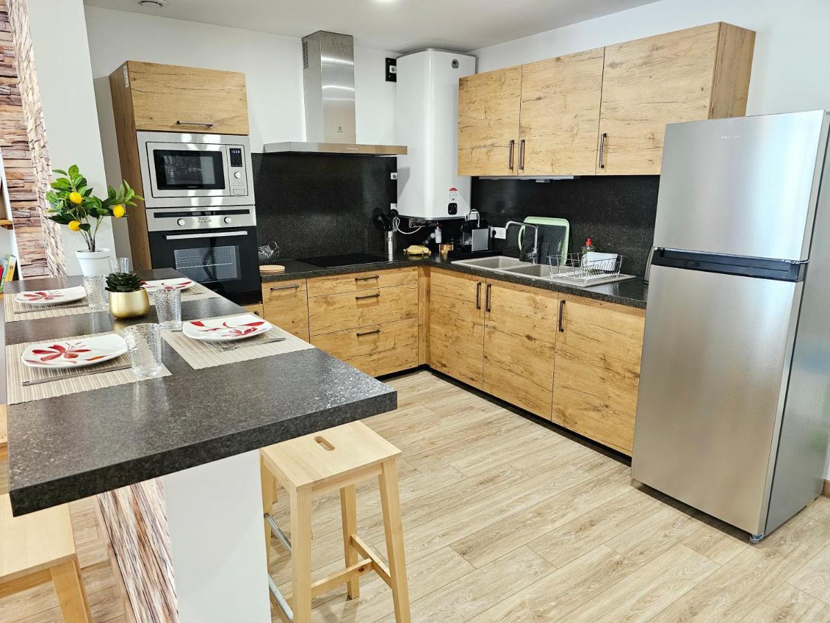 Rez De Chaussee Appartement A Tournus - Yellow Eksteriør bilde